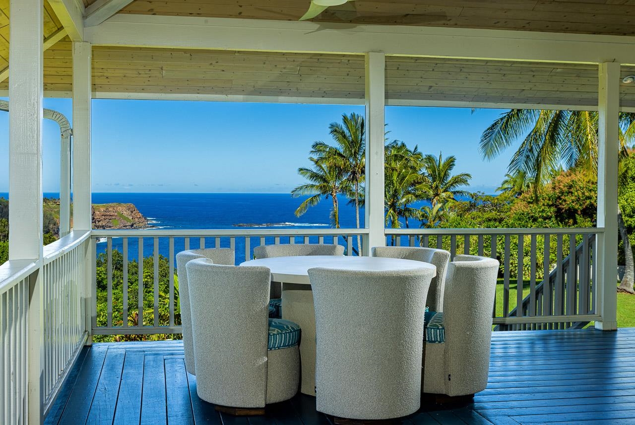 555 North Holokai Road Haiku, HI 96708 - Photo 15 of 50 Enjoy the ever-changing blue hues of the Pacific in Ua’oa Bay