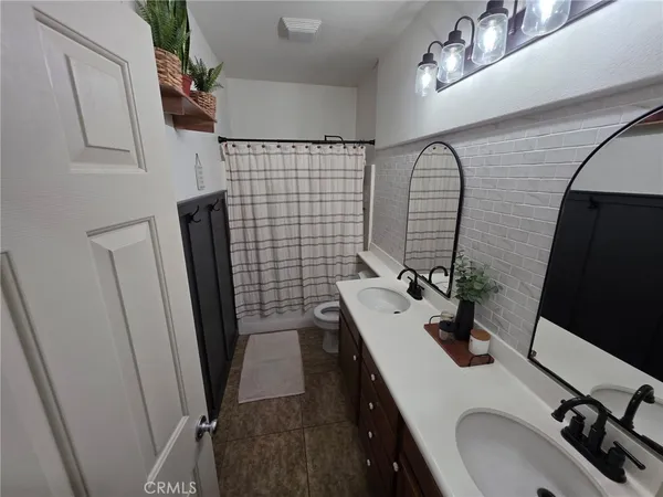 $4,000 | 15895 Green Acres Court, Victorville, CA 92394