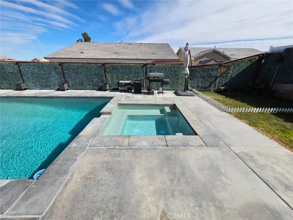 $4,000 | 15895 Green Acres Court, Victorville, CA 92394