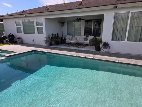 $4,000 | 15895 Green Acres Court, Victorville, CA 92394