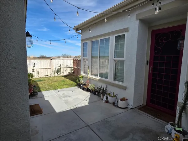 $4,000 | 15895 Green Acres Court, Victorville, CA 92394