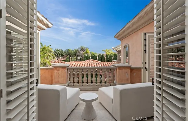 a view of hallway with washer and dryer
