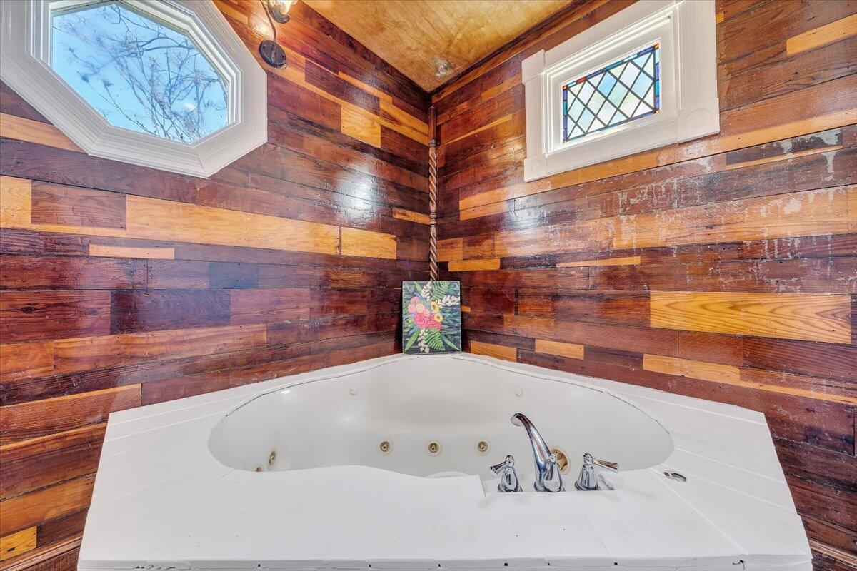 5297 Peaks Road Bedford, VA 24523 - Photo 20 of 68 19-MIB02033
