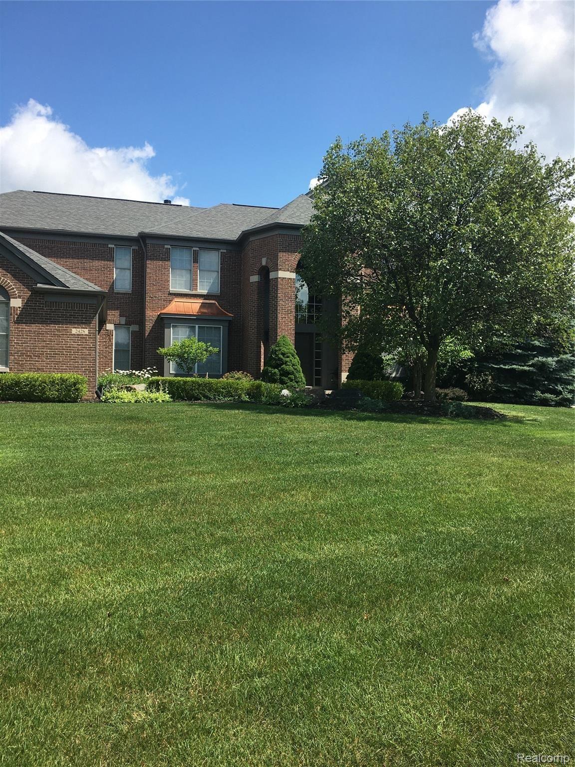 2428 Andover Boulevard Rochester, MI 48306 - Photo 63 of 64 IMG_3032.JPG