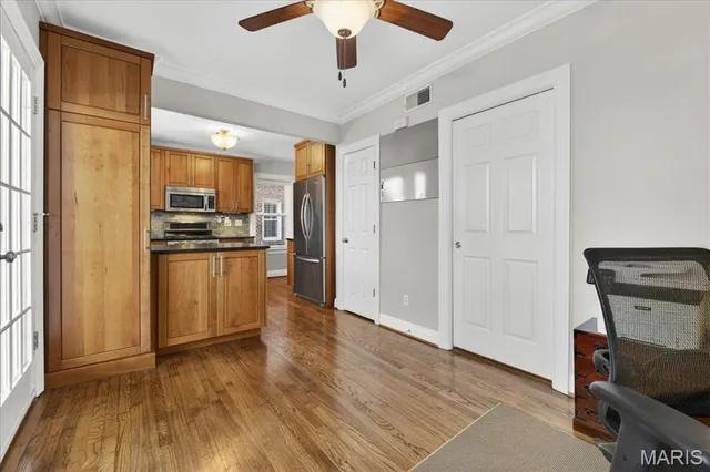 $450,000 | 6221 Northwood Avenue, Unit 2W, St. Louis, MO 63105