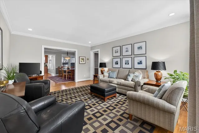 $450,000 | 6221 Northwood Avenue, Unit 2W, St. Louis, MO 63105