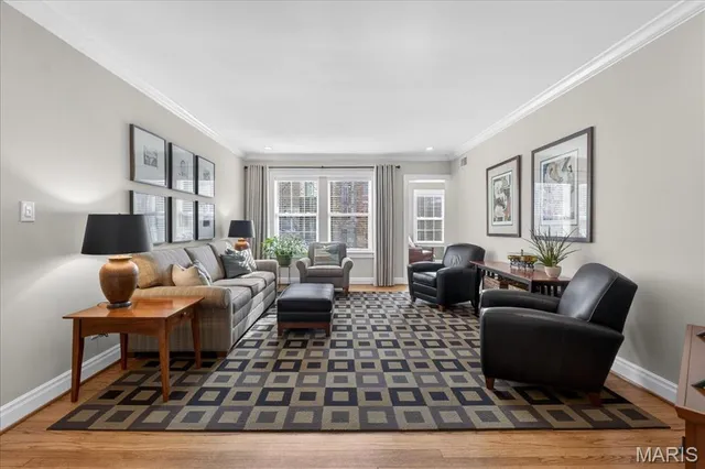 $450,000 | 6221 Northwood Avenue, Unit 2W, St. Louis, MO 63105