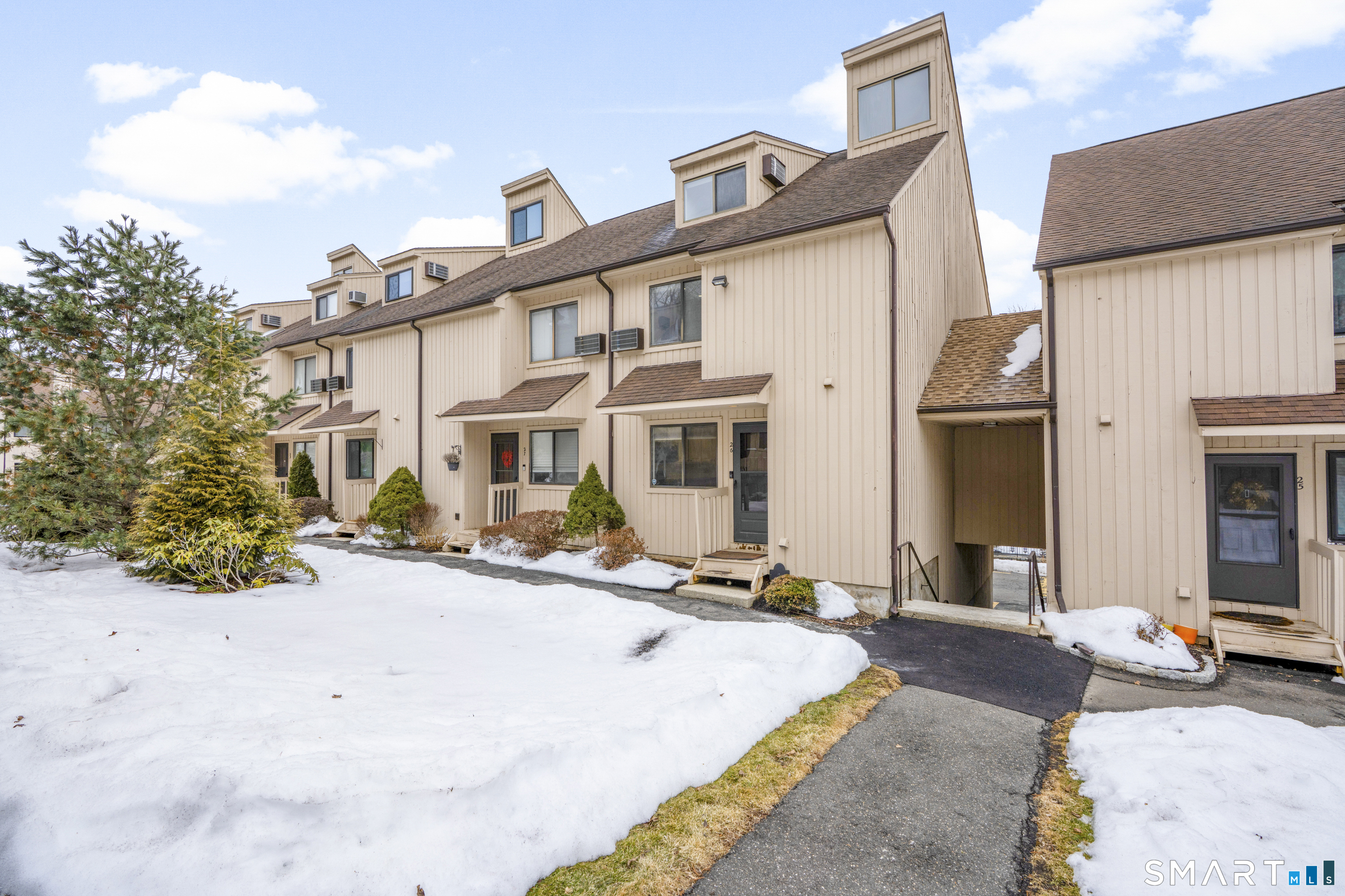 19 Woodway Road, Unit 26 Stamford, CT 06907 - Photo 1 of 23