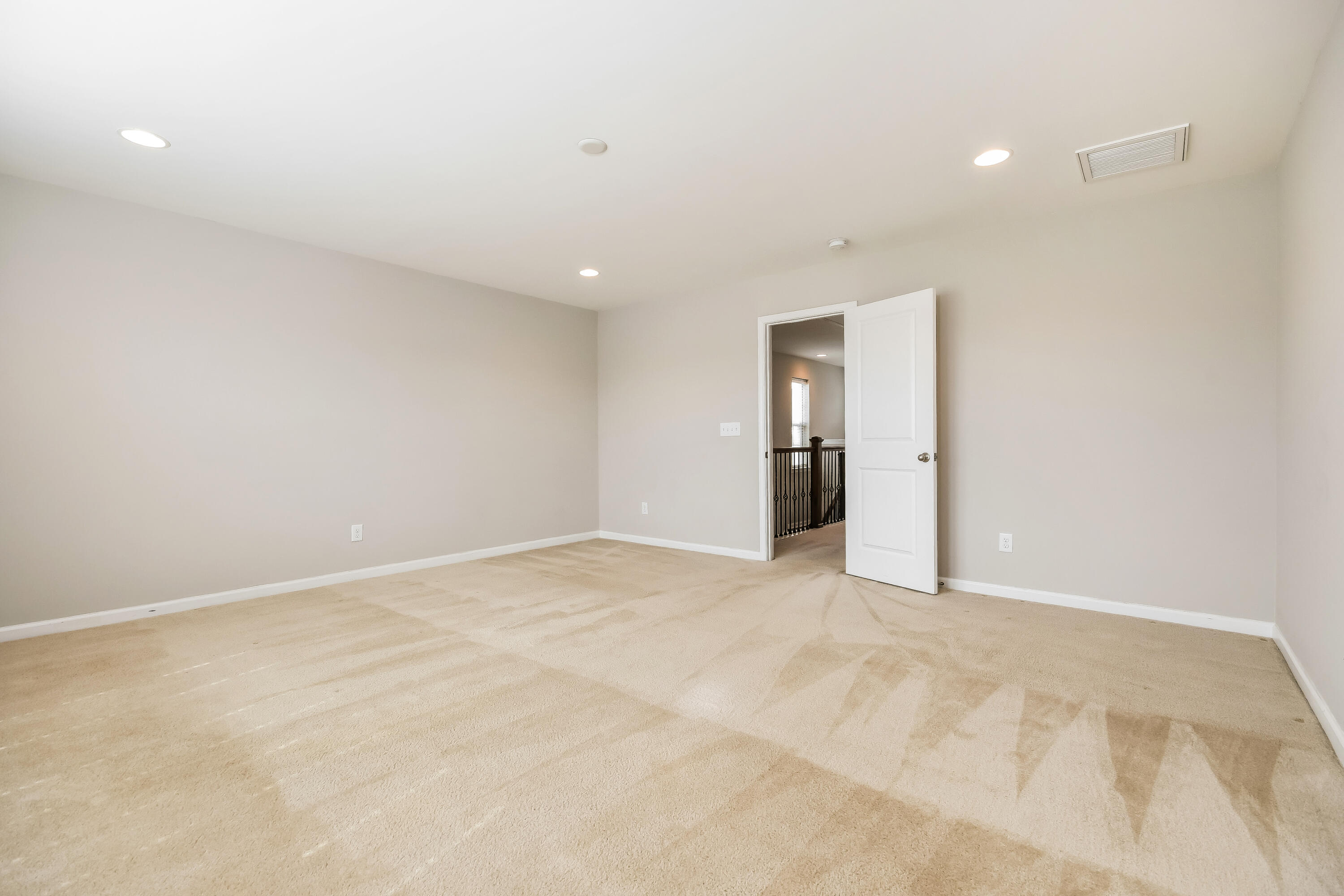 479 Spectrum Road Summerville, SC 29486 - Photo 12 of 17 10-photo-Main-Bedroom-2236dca9-1716-4d98