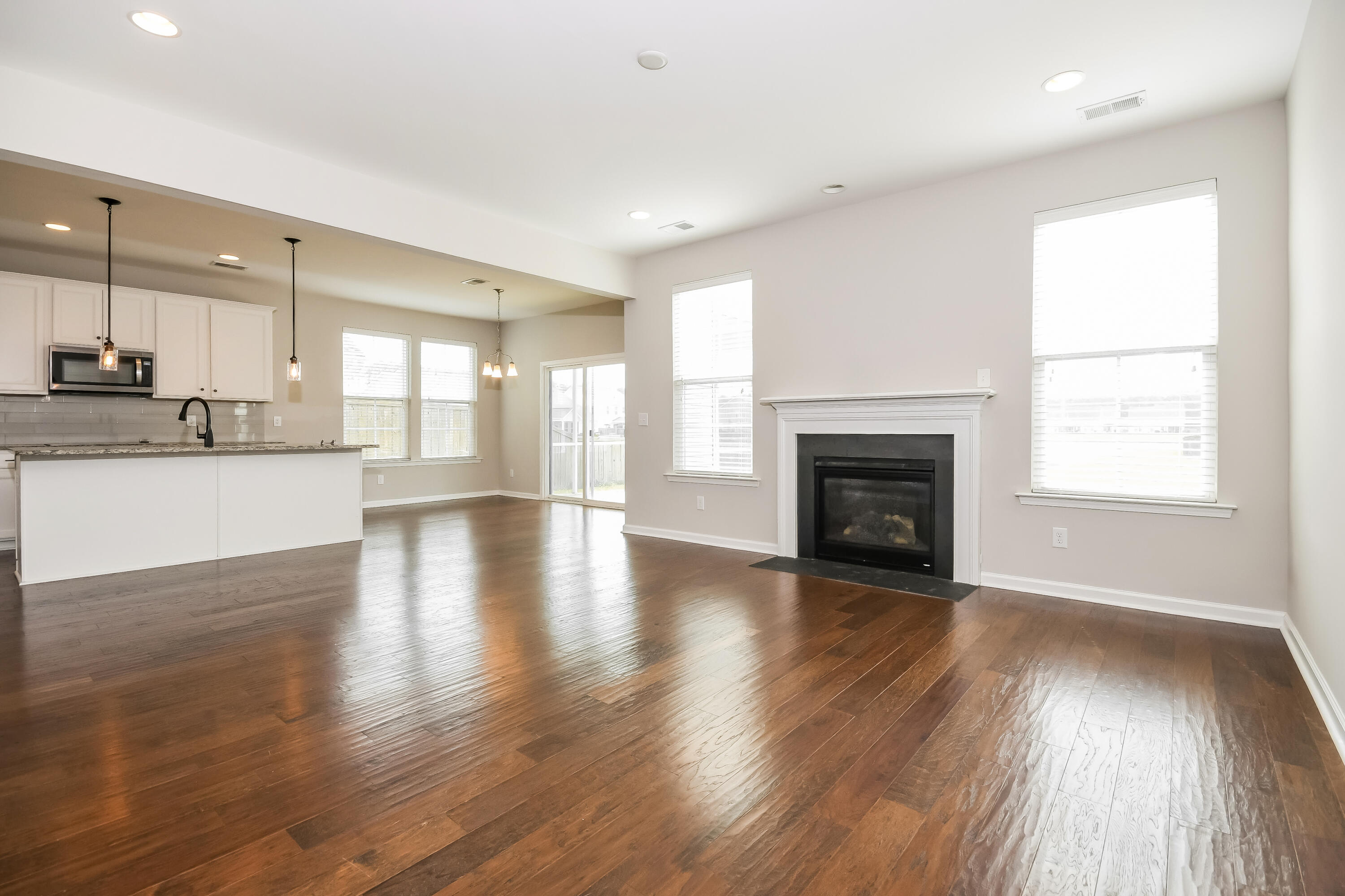 479 Spectrum Road Summerville, SC 29486 - Photo 5 of 17 5-photo-Living-Room-5eb5e50d-fde8-47d0-b