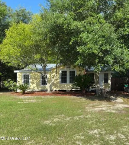 $179,000 | 153 St Peter Street, Biloxi, MS 39530