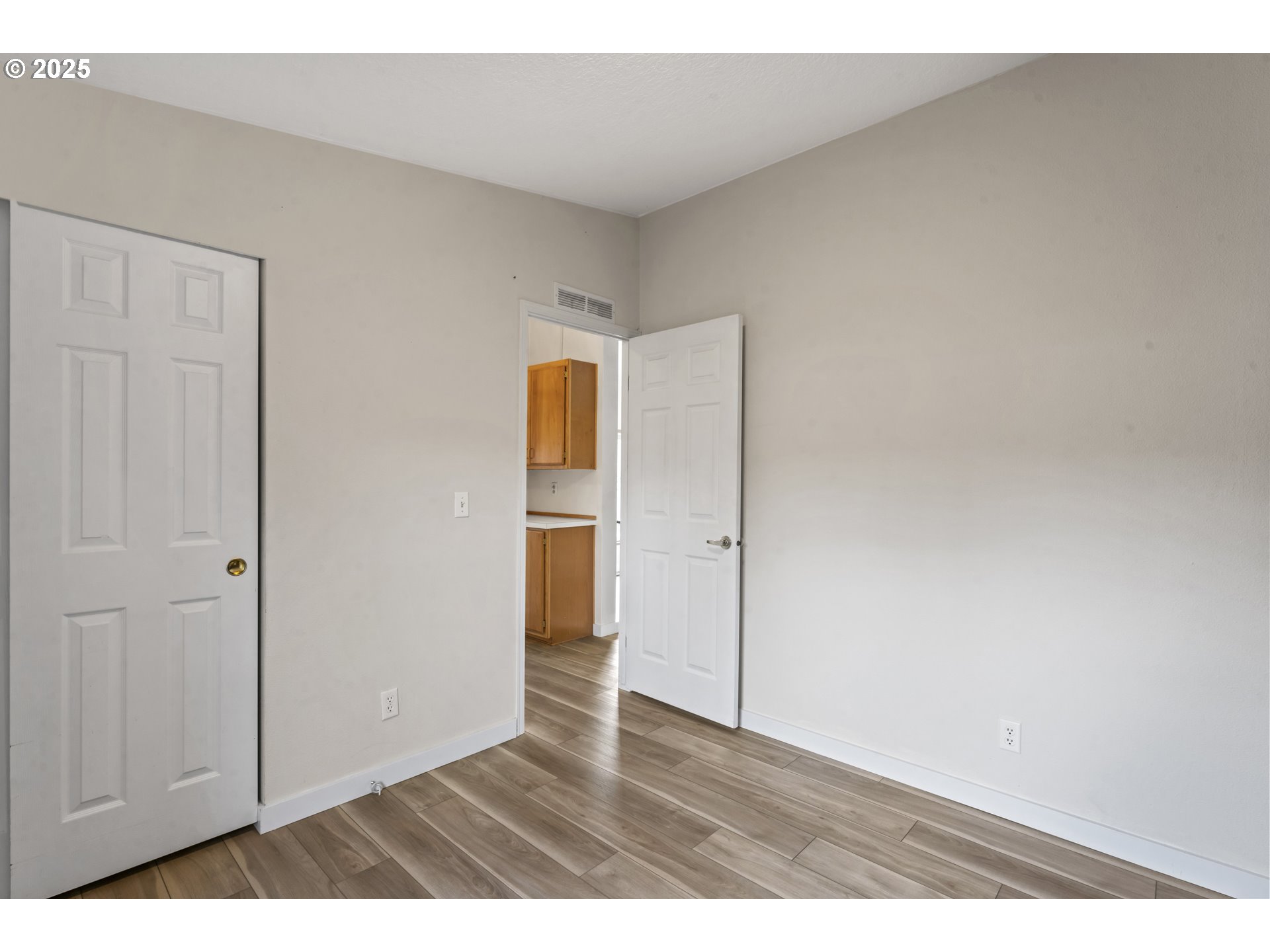 47520 Perkins Street Oakridge, OR 97463 - Photo 29 of 44 a view of an empty room