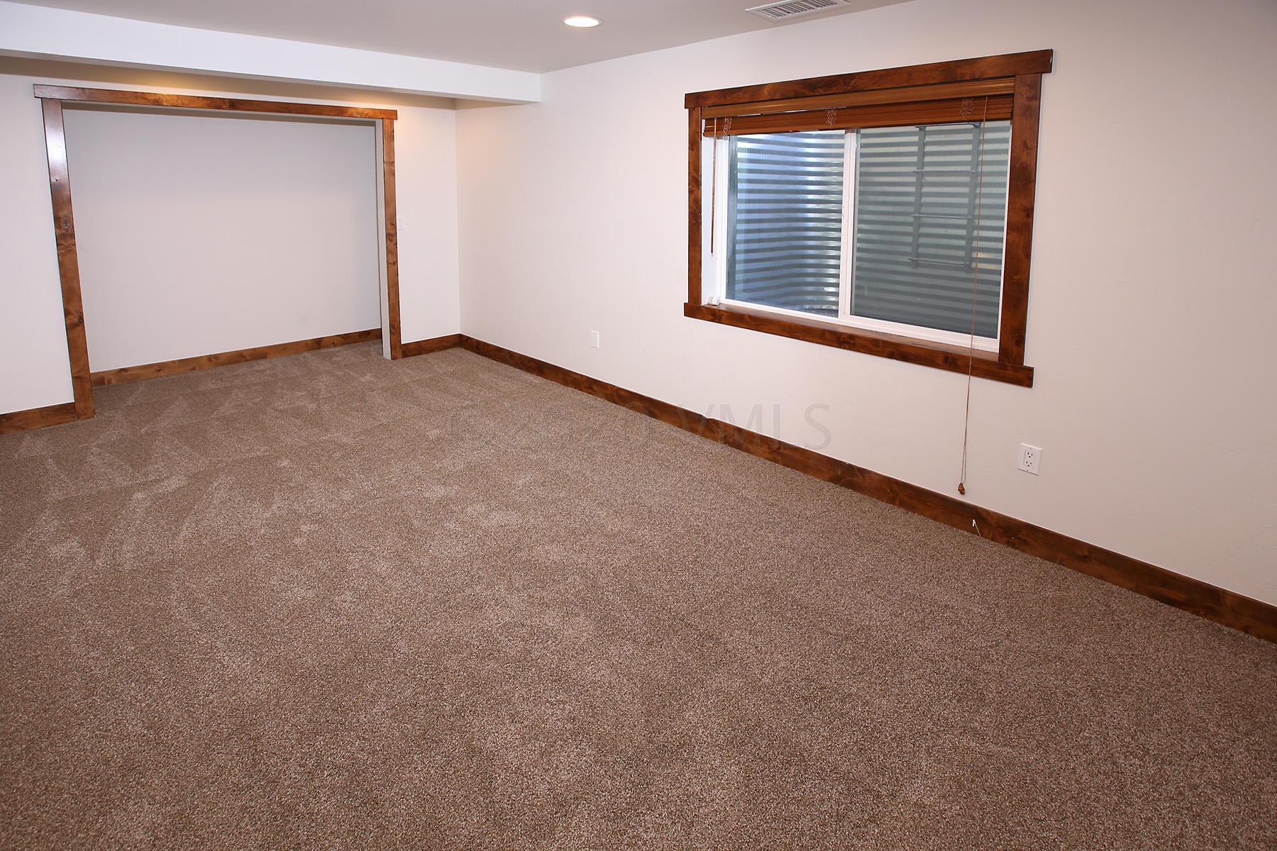 928 Sylvan Lake Road Eagle, CO 81631 - Photo 13 of 27 928_sylvan_lake_bed_2