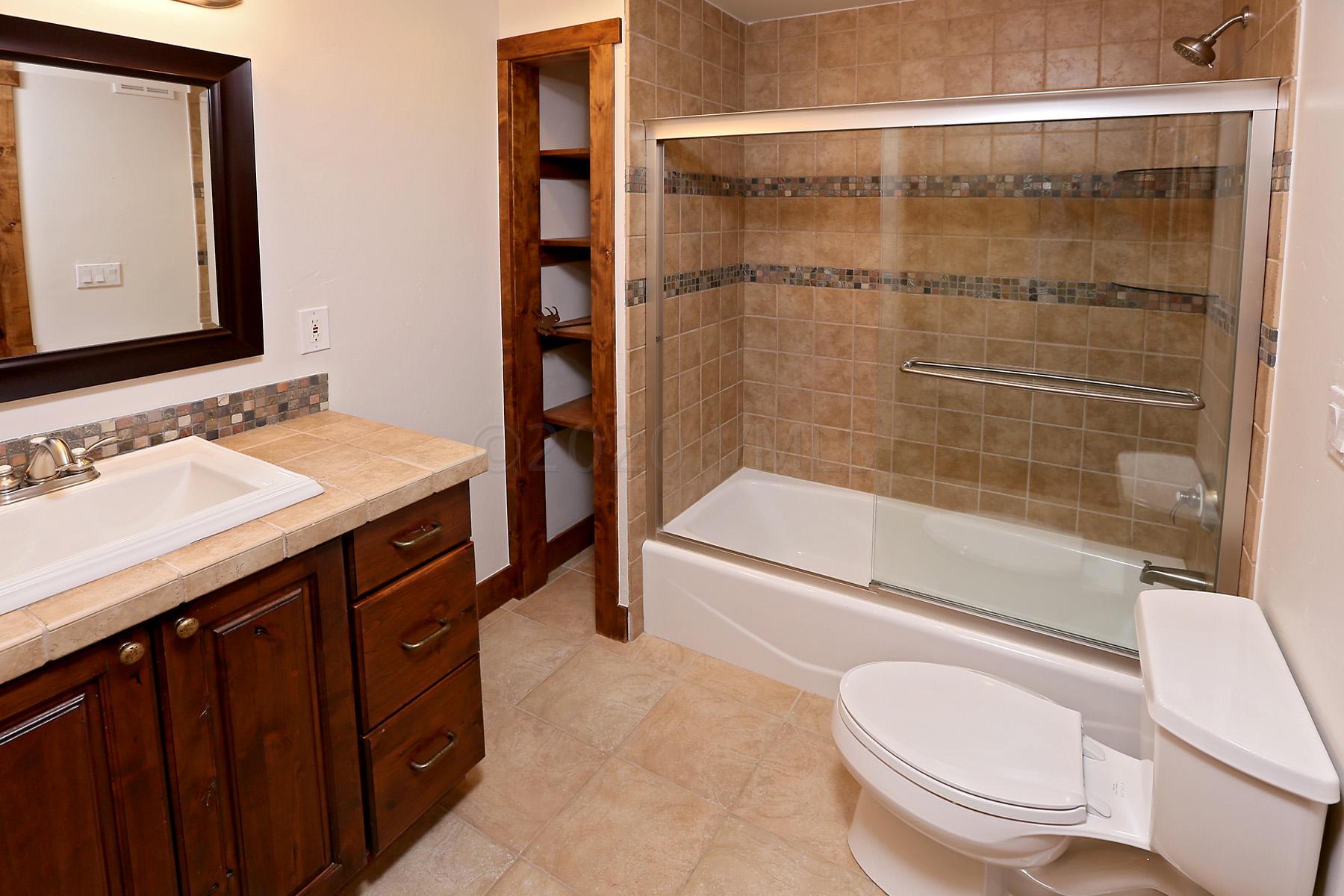 928 Sylvan Lake Road Eagle, CO 81631 - Photo 14 of 27 928_sylvan_lake_bath_2