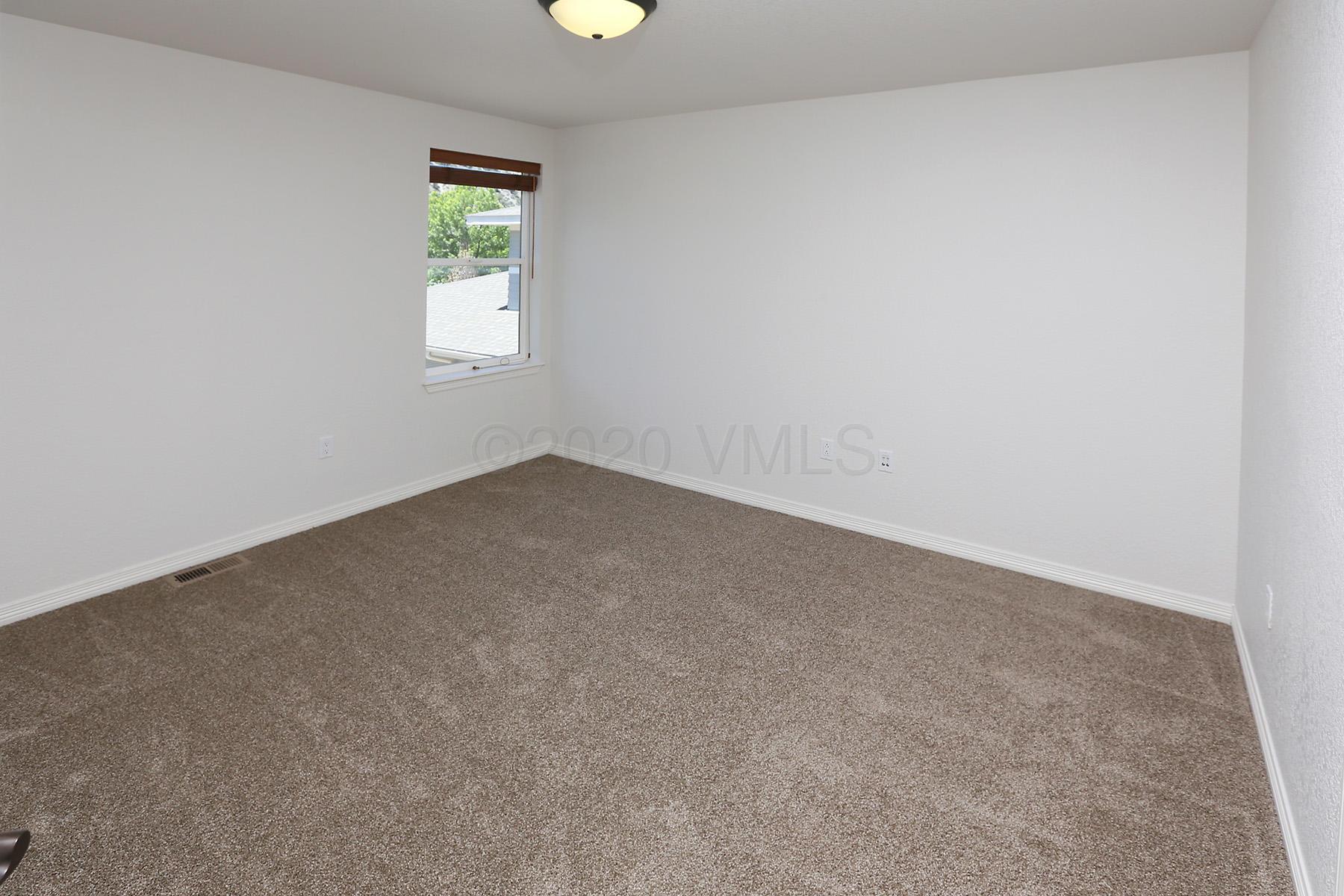 928 Sylvan Lake Road Eagle, CO 81631 - Photo 15 of 27 928_sylvan_lake_bed_3