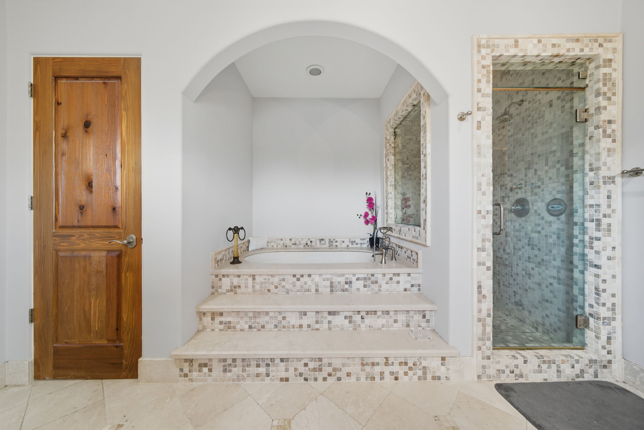 2370 Bolsover Street Houston, TX 77005 - Photo 28 of 46 a view of a hallway with entryway