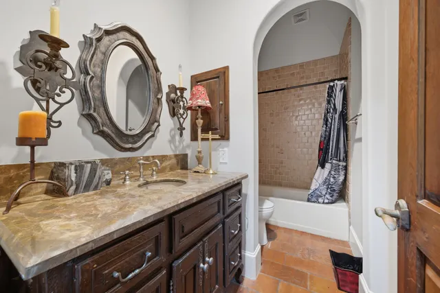 $1,650,000 | 2370 Bolsover Street, Houston, TX 77005