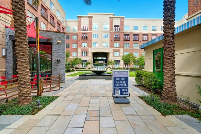 $1,650,000 | 2370 Bolsover Street, Houston, TX 77005