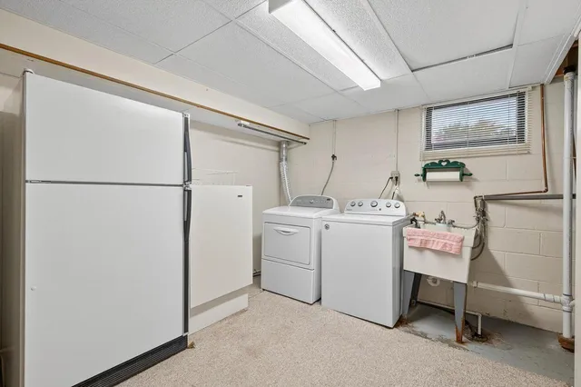 $2,850 | 7201 Kentucky Avenue North, Brooklyn Park, MN 55428