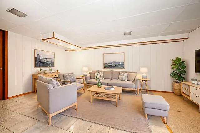 $2,850 | 7201 Kentucky Avenue North, Brooklyn Park, MN 55428