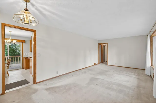 $2,850 | 7201 Kentucky Avenue North, Brooklyn Park, MN 55428