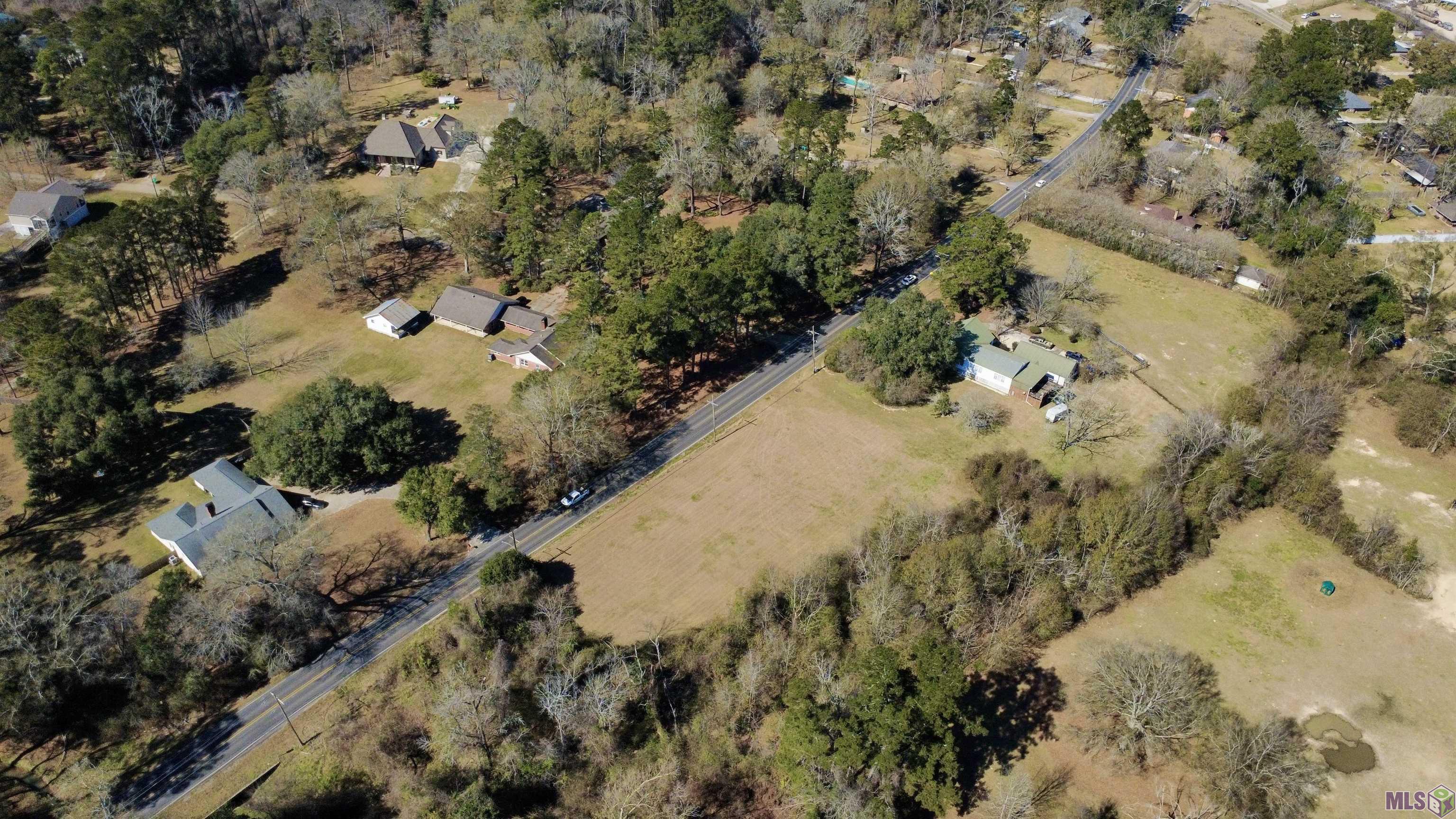 27090 Highway 1032 Denham Springs, LA 70726 - Photo 7 of 8