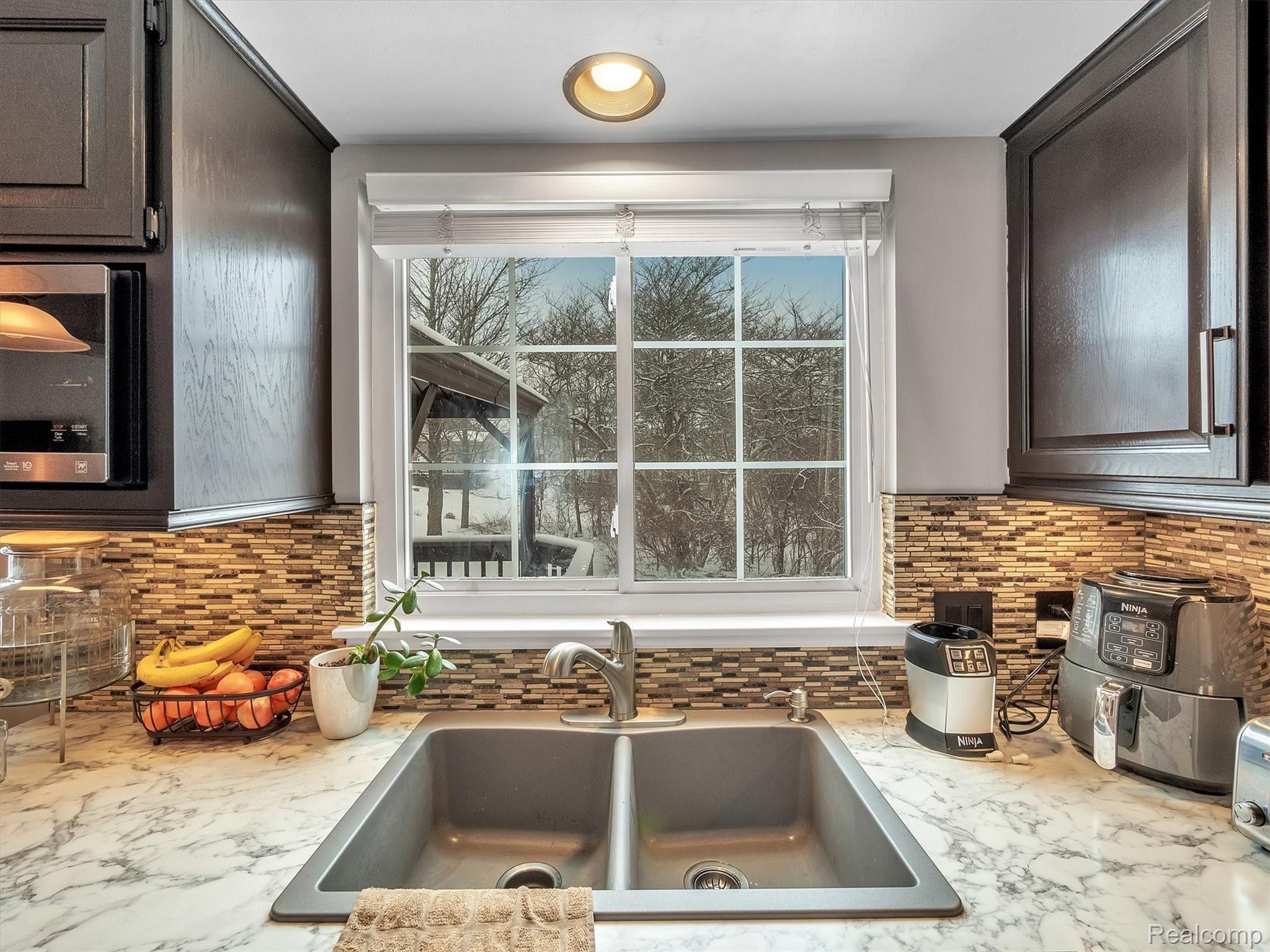 163 Whitney Drive Rochester, MI 48307 - Photo 19 of 42 38-163-Whitney-Dr- (12).jpg