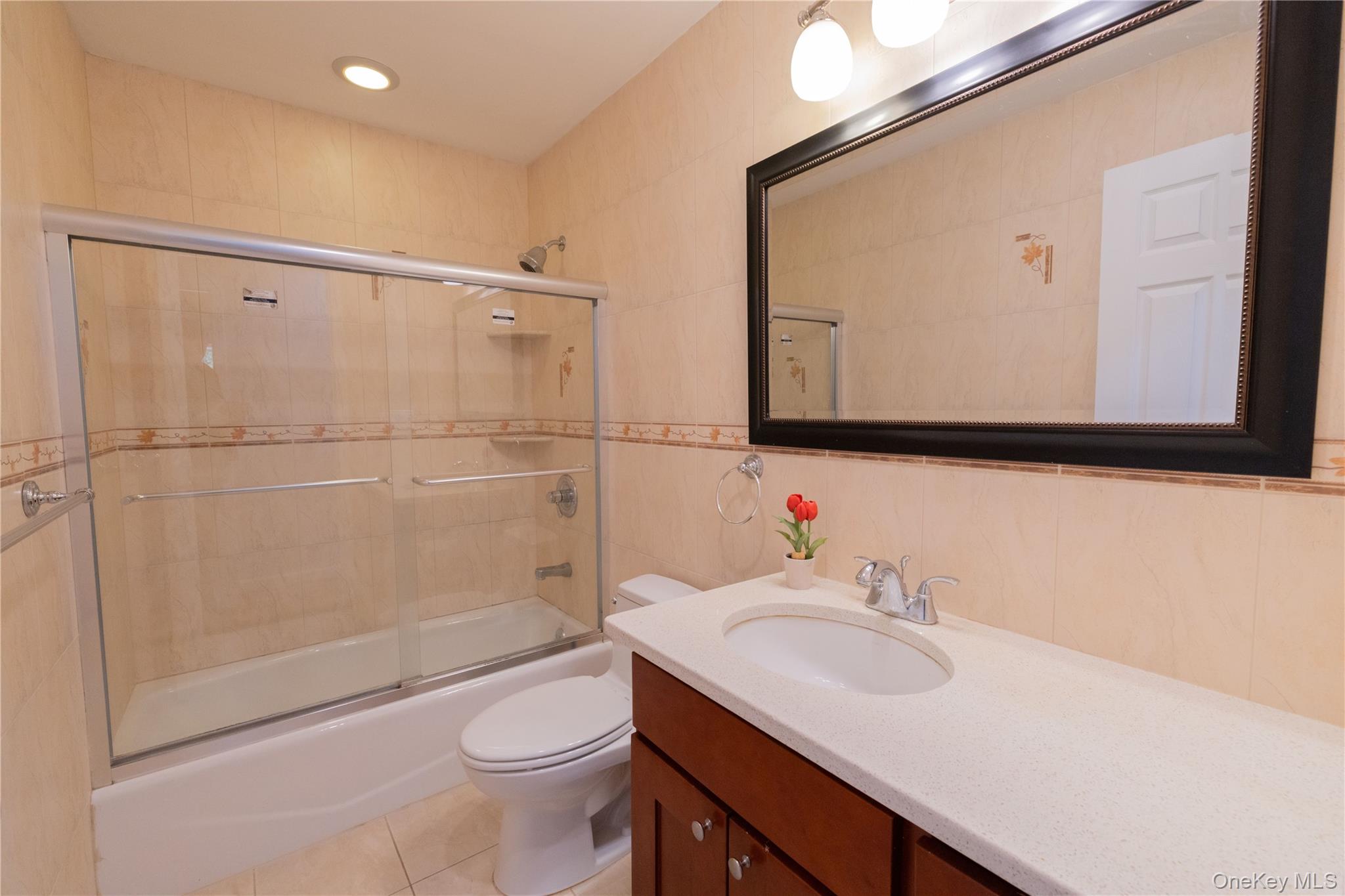 131 Ira Road Syosset, NY 11791 - Photo 12 of 22