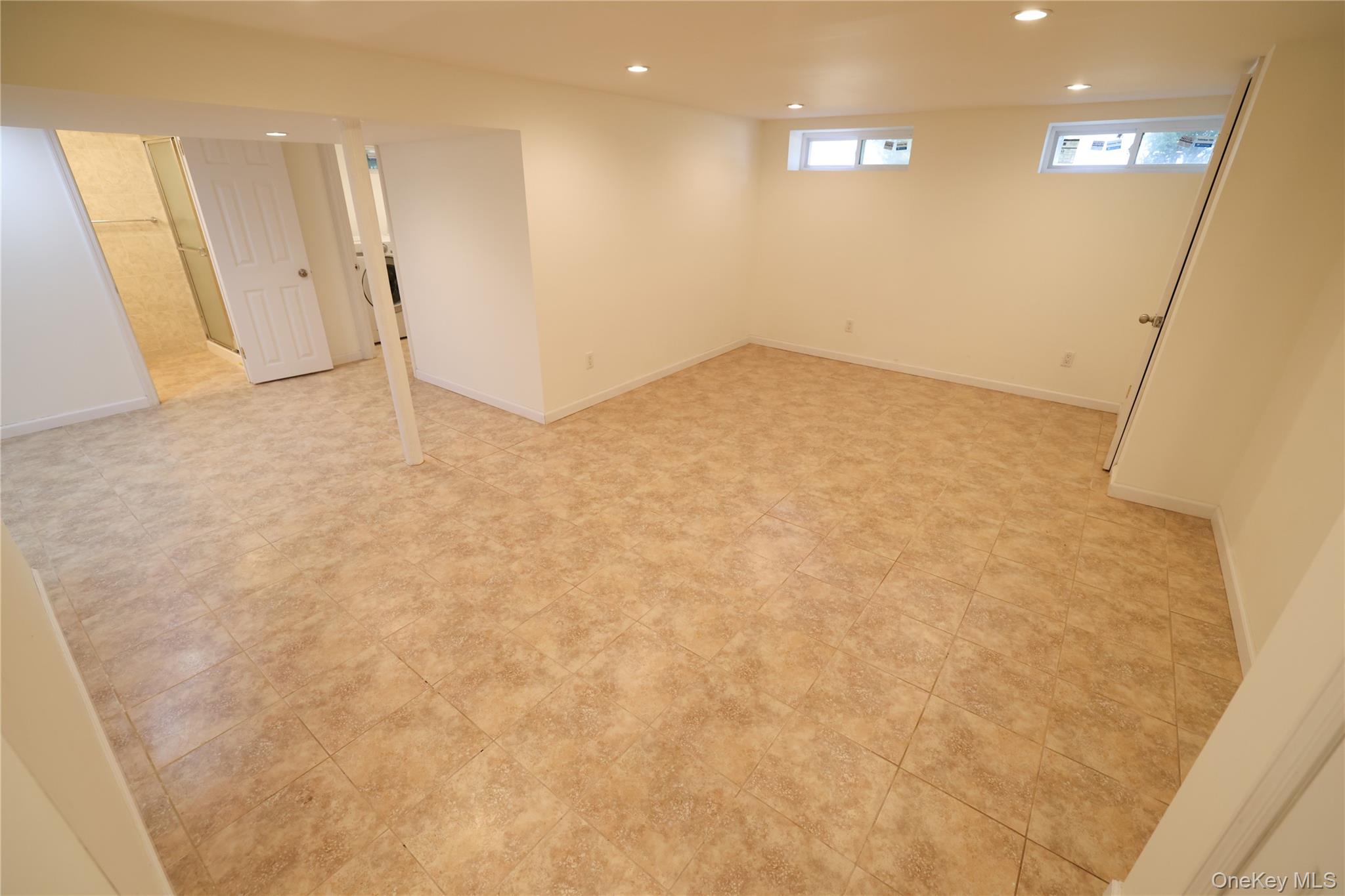 131 Ira Road Syosset, NY 11791 - Photo 16 of 22