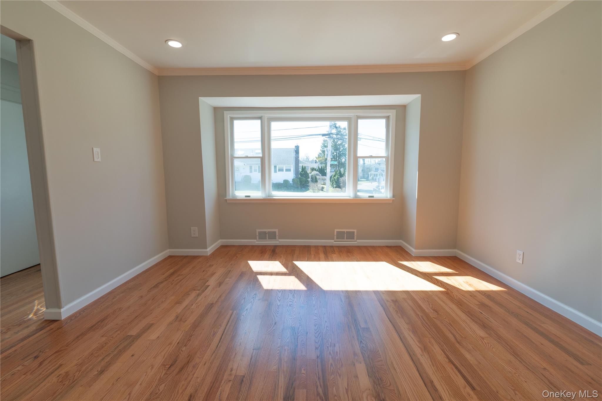 131 Ira Road Syosset, NY 11791 - Photo 3 of 22