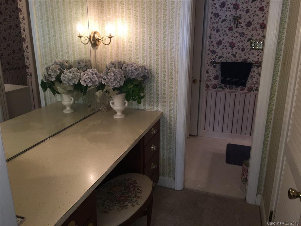 759 Lansdowne Road Charlotte, NC 28270 - Photo 12 of 27 Gallery Image 12