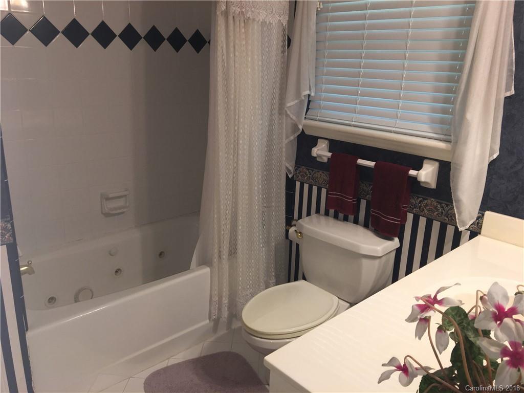 759 Lansdowne Road Charlotte, NC 28270 - Photo 16 of 27 Gallery Image 16