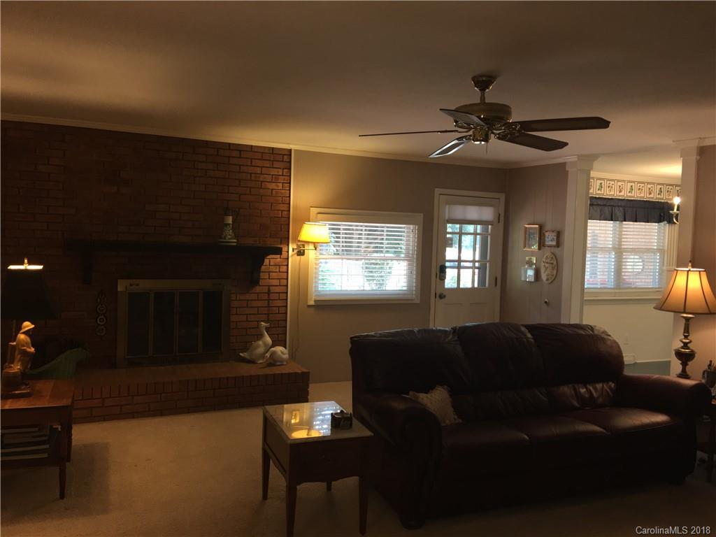 759 Lansdowne Road Charlotte, NC 28270 - Photo 8 of 27 Gallery Image 8