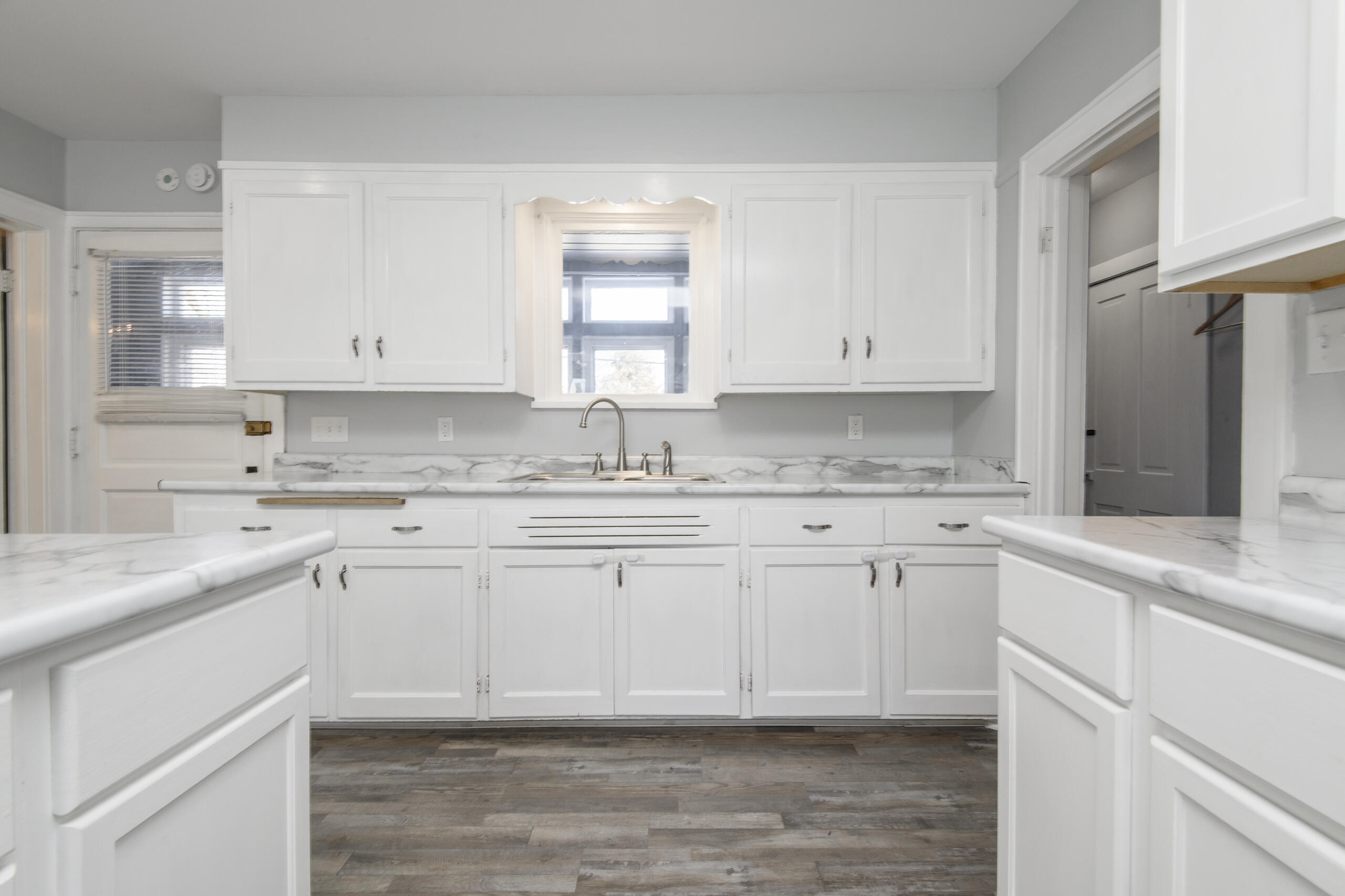 3554 South 84th Street, Unit 3554A Milwaukee, WI 53228 - Photo 4 of 27 Lower unit kitchen