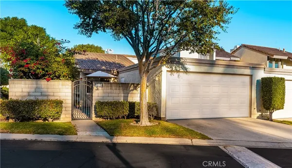 $749,000 | 5573 East Vista Del Rio, Anaheim Hills, CA 92807