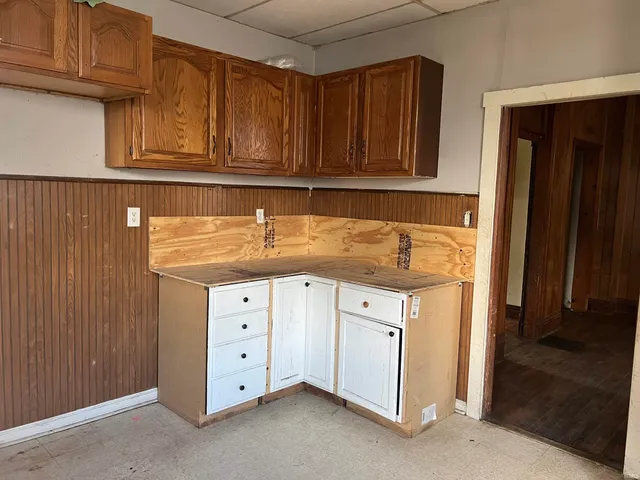 $69,500 | 925 West Powers Street, Muncie, IN 47305