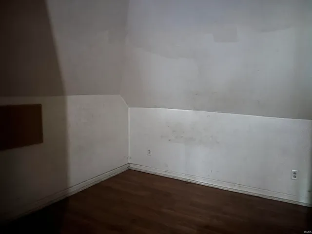 $69,500 | 925 West Powers Street, Muncie, IN 47305