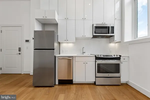 $325,000 | 1211 G Street Southeast, Unit 5, Washington, DC 20003