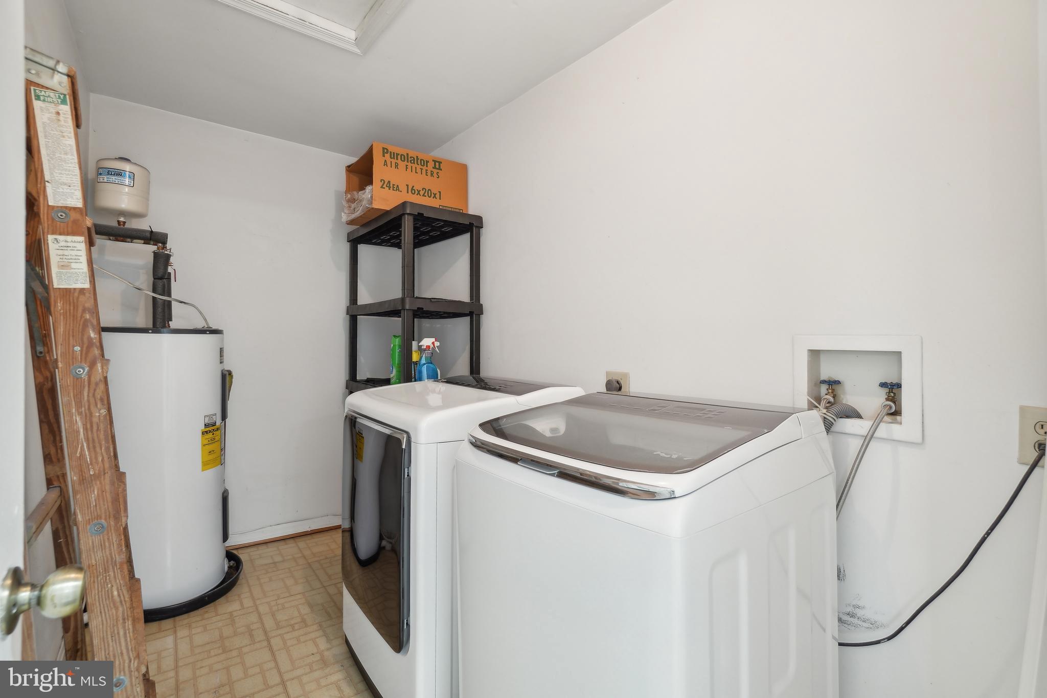 3425 Epic Gate Bowie, MD 20716 - Photo 18 of 25 a utility room with dryer and washer