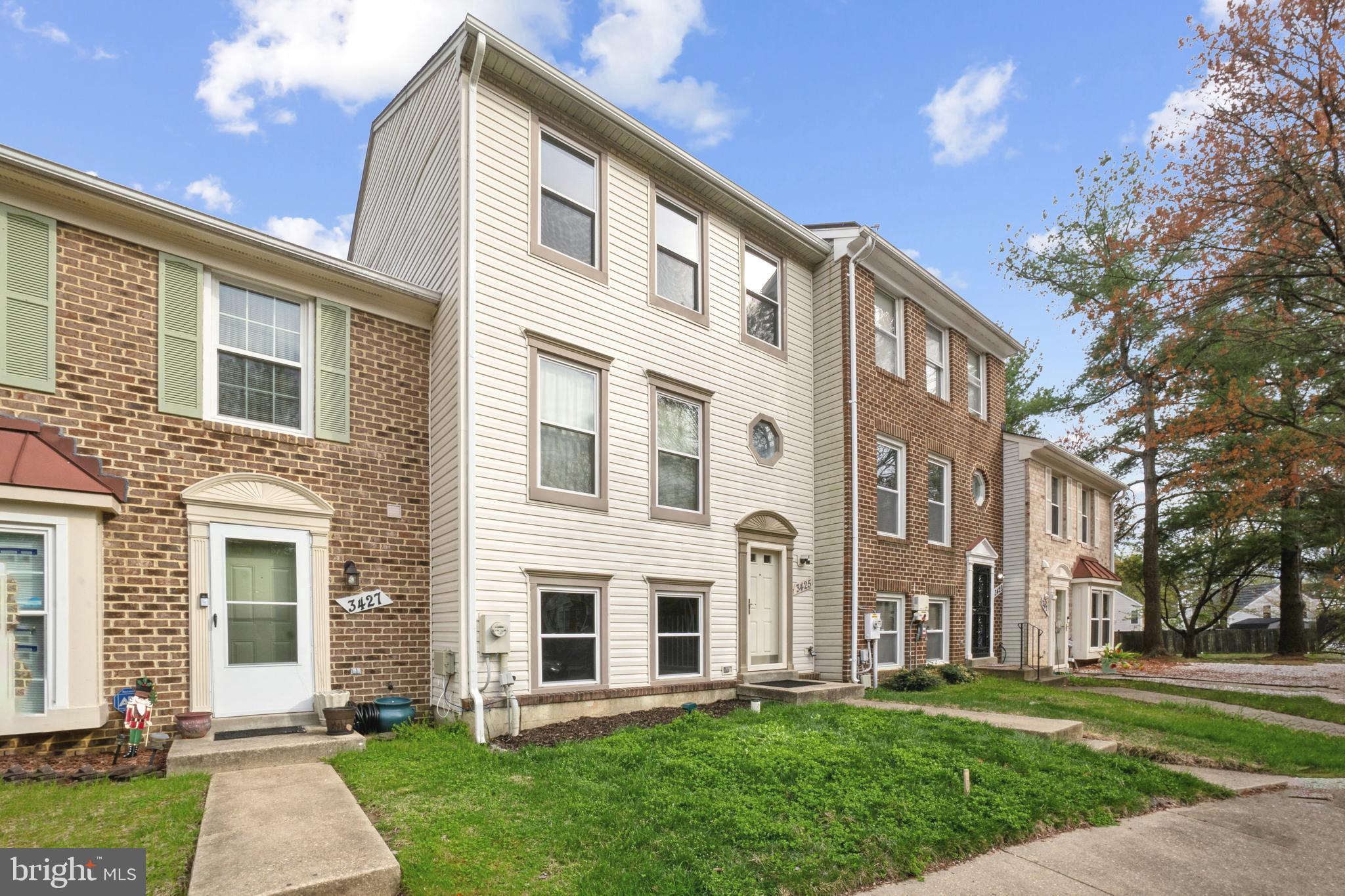 3425 Epic Gate Bowie, MD 20716 - Photo 25 of 25 front view of a building with a yard