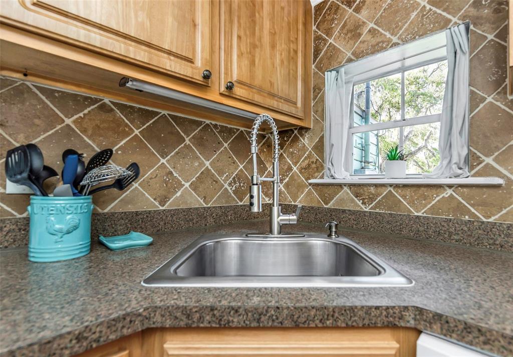414 Tampa Road Palm Harbor, FL 34683 - Photo 9 of 45
