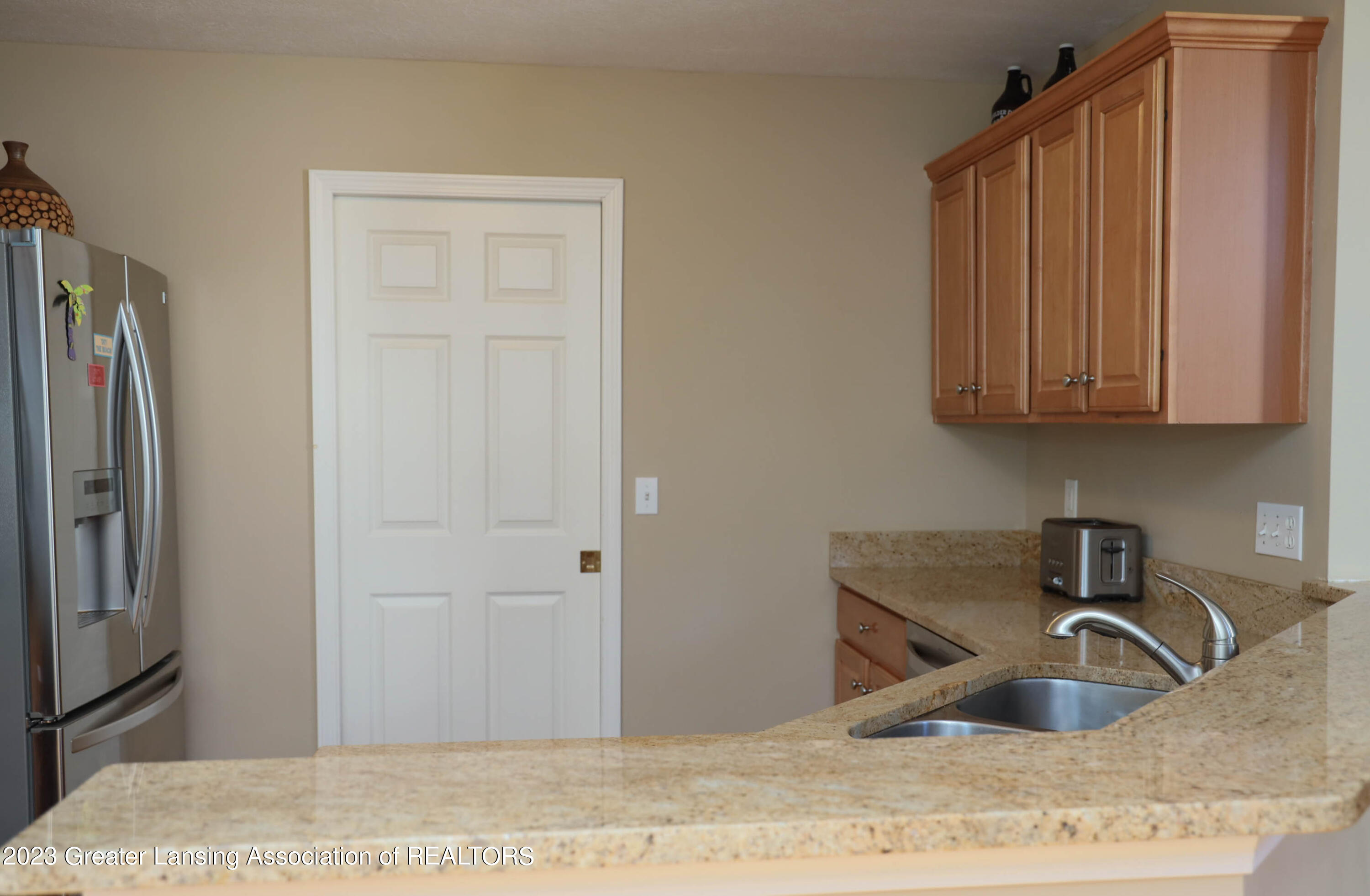 5955 Coleman Road East Lansing, MI 48823 - Photo 12 of 54 3U0A3925