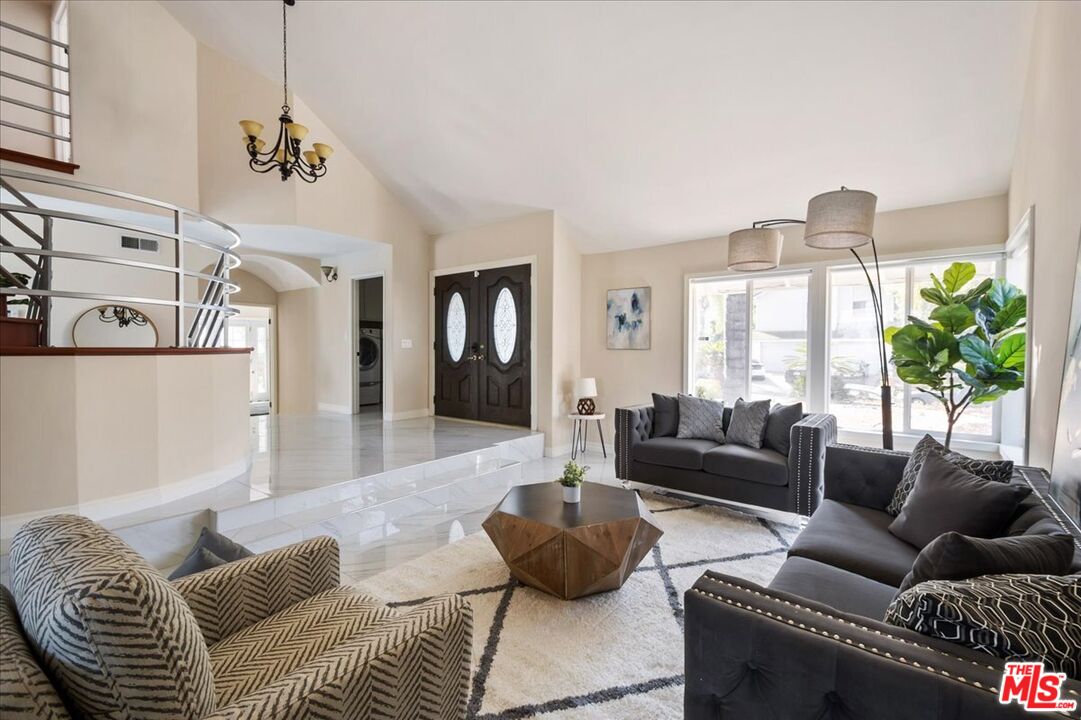 21327 Chirping Sparrow Road Diamond Bar, CA 91765 - Photo 5 of 38 Gallery Image 5