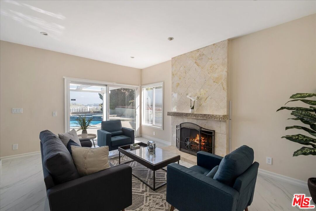 21327 Chirping Sparrow Road Diamond Bar, CA 91765 - Photo 6 of 38 Gallery Image 6