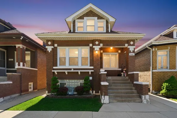 $400,000 | 2240 Highland Avenue, Berwyn, IL 60402