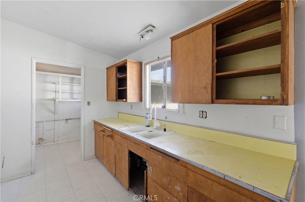 10380 Baker Road Lucerne Valley, CA 92356 - Photo 11 of 42