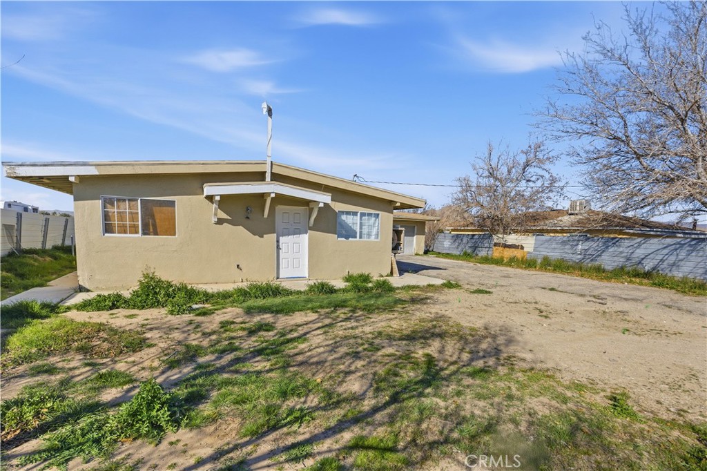 10380 Baker Road Lucerne Valley, CA 92356 - Photo 3 of 42