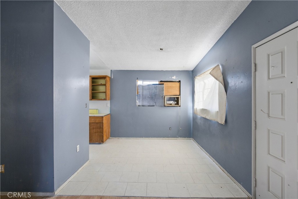 10380 Baker Road Lucerne Valley, CA 92356 - Photo 8 of 42