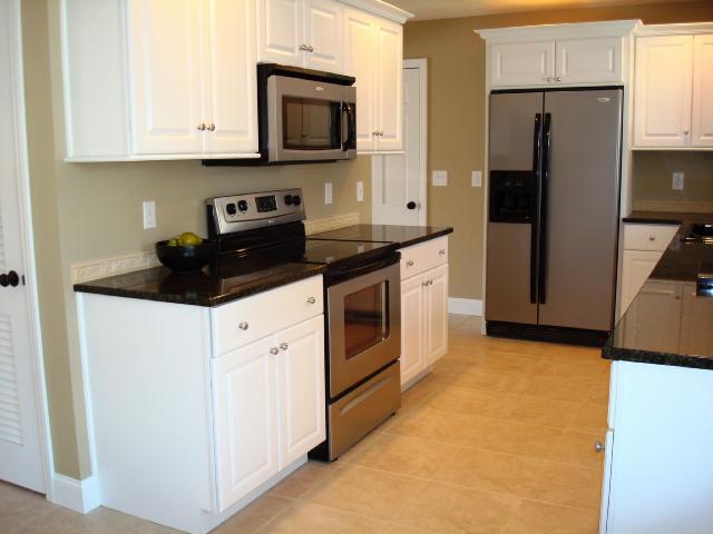3068 Edgefield Road Columbus, OH 43221 - Photo 11 of 18