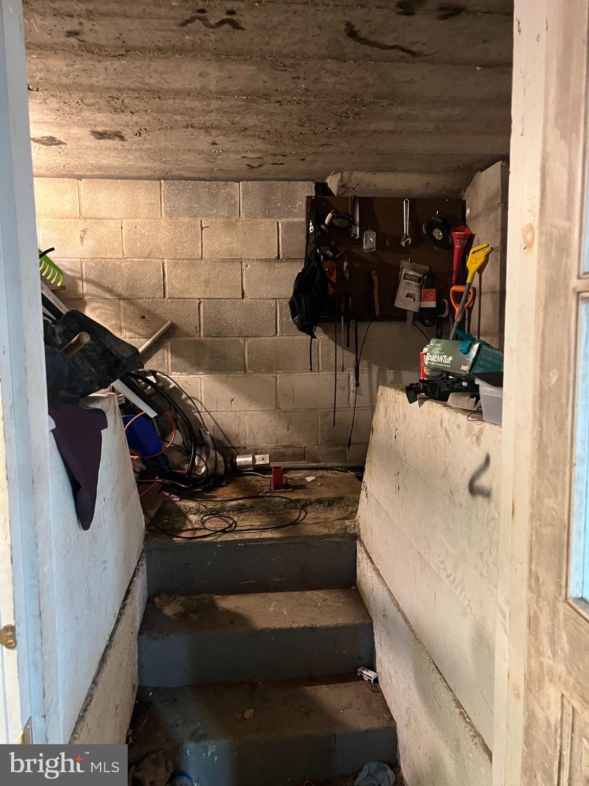 5513 Ashbourne Road Halethorpe, MD 21227 - Photo 6 of 27